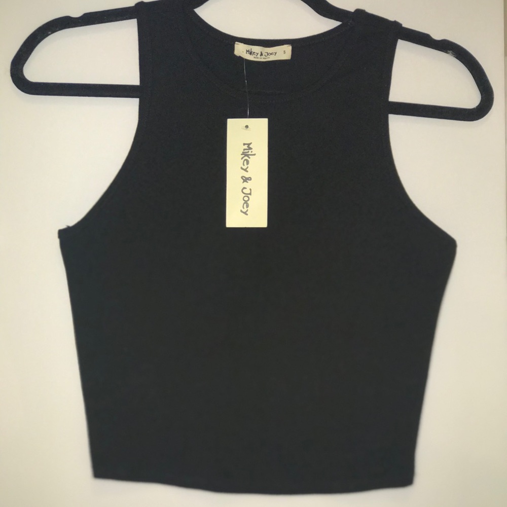 Black crop top - Picture 2 of 4